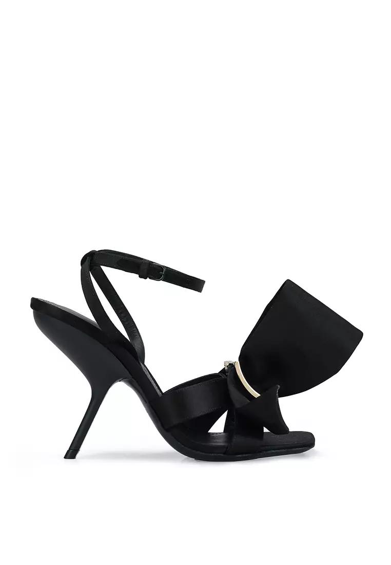 Discount on Salvatore Ferragamo  shoes - SKU: Helena Ornament Soft Bow Heels (Ik)