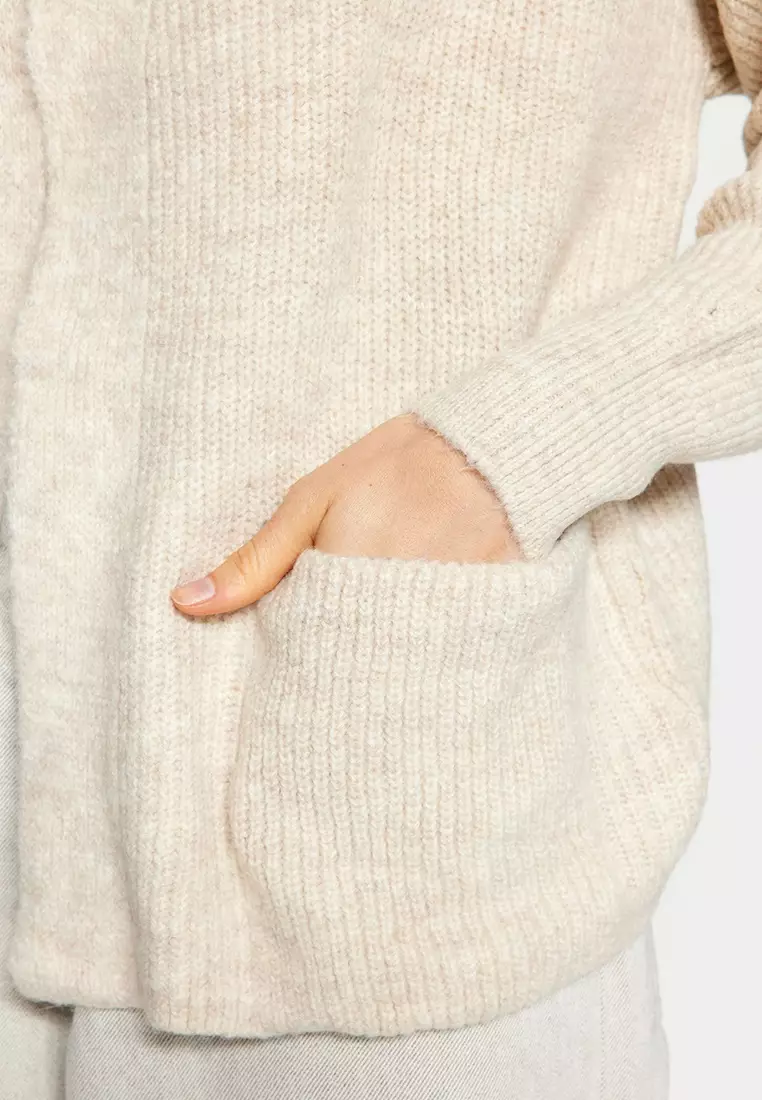 Stone Super Wide Pattern Soft Texture Pocket Detailed Knitwear Cardigan TWOAW24HI00133