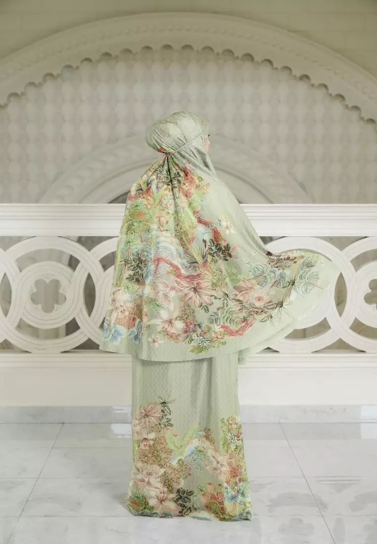 Forestis Capsule Prayer Robe - Pineleaf