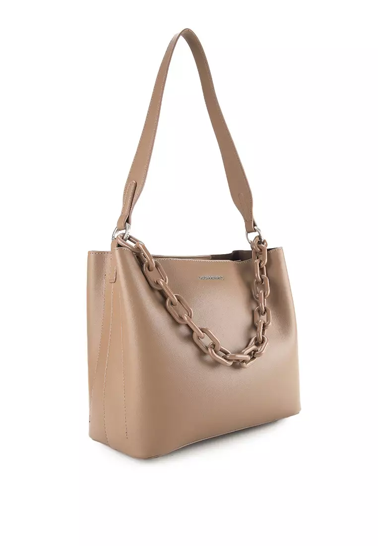 Linsie Satchel (L)