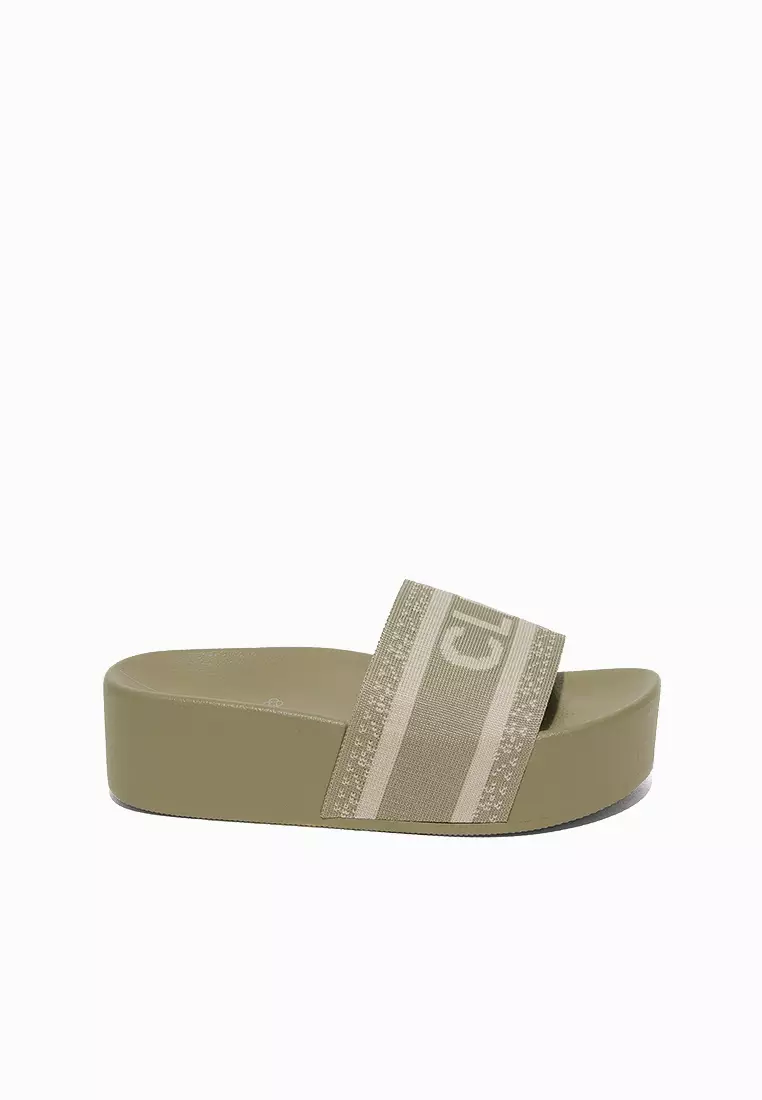 cln flat sandals｜TikTok Search