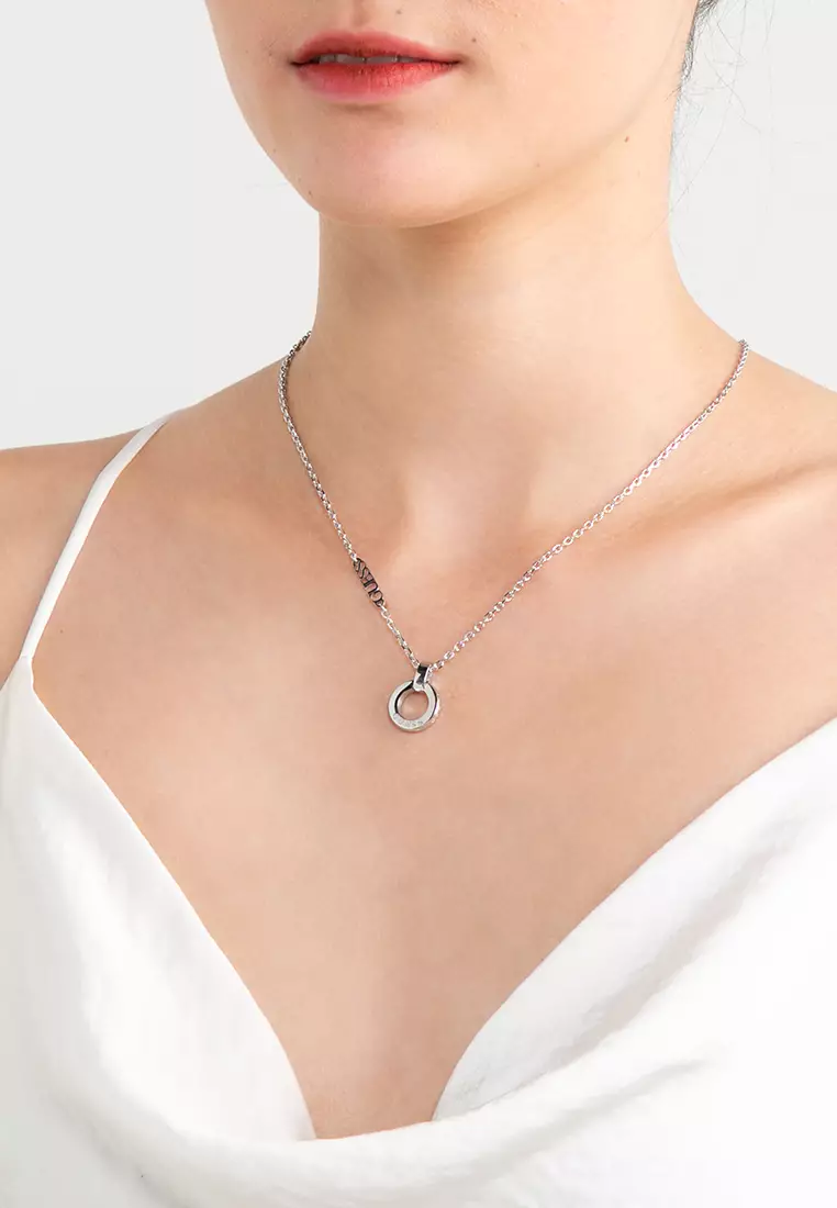 Guess necklace clearance circle