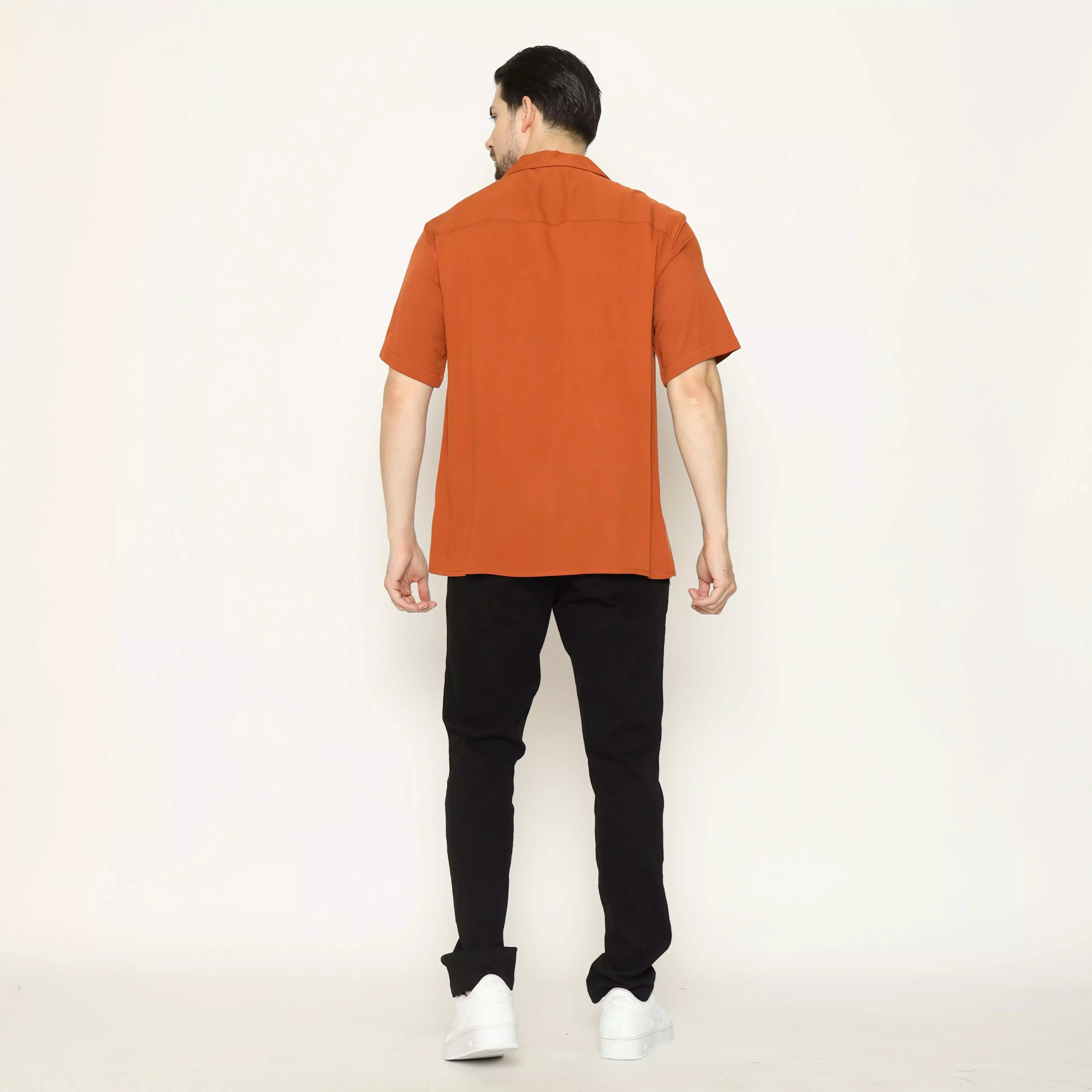MAGINOT Kemeja Pria Basic Cuban Collar Rayon Pendek ORANGE