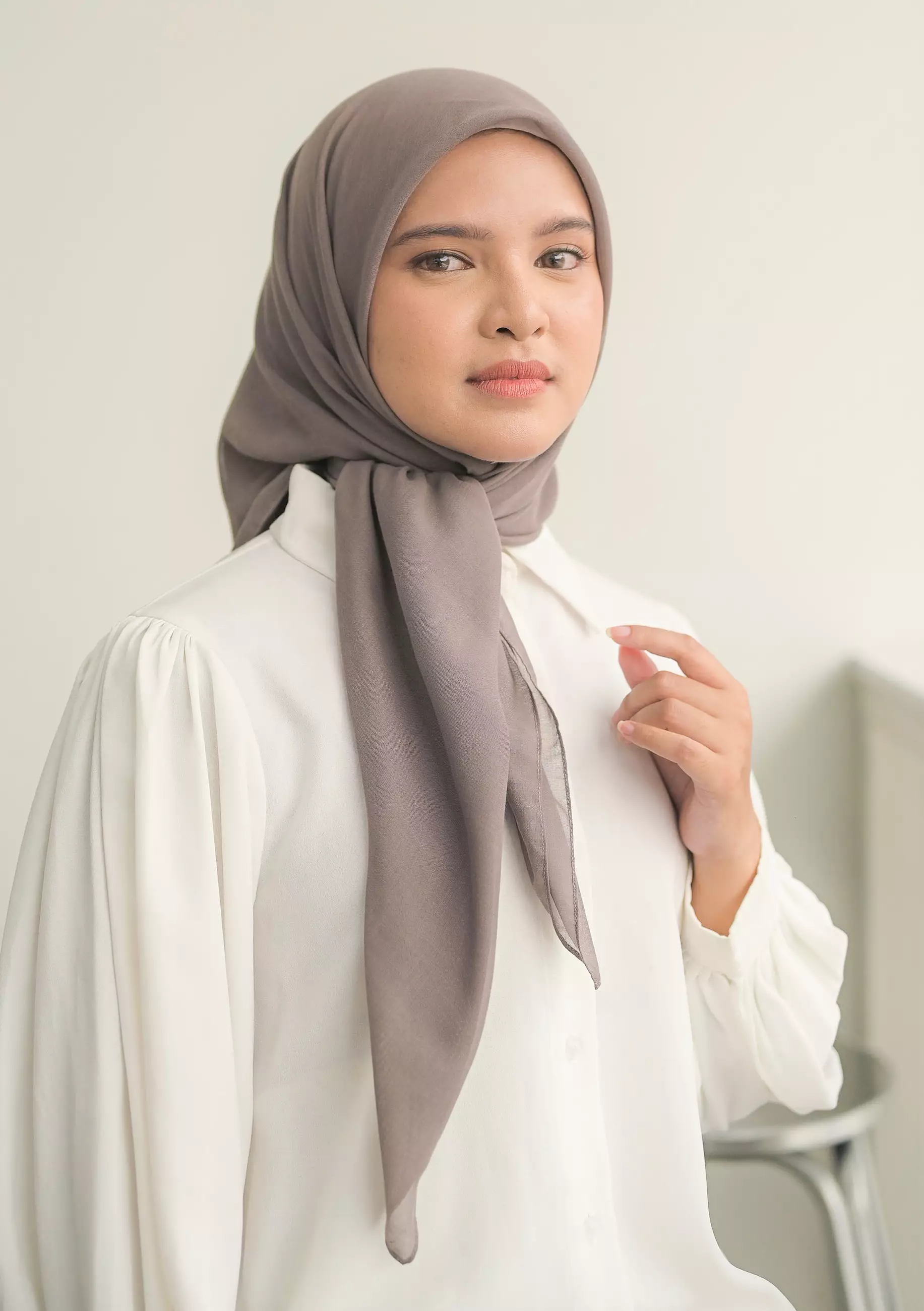 Mara Plain Paris Brown Muffin