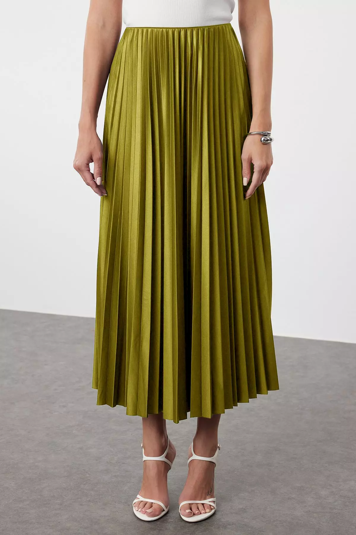 Pleated Maxi Knitted Skirt