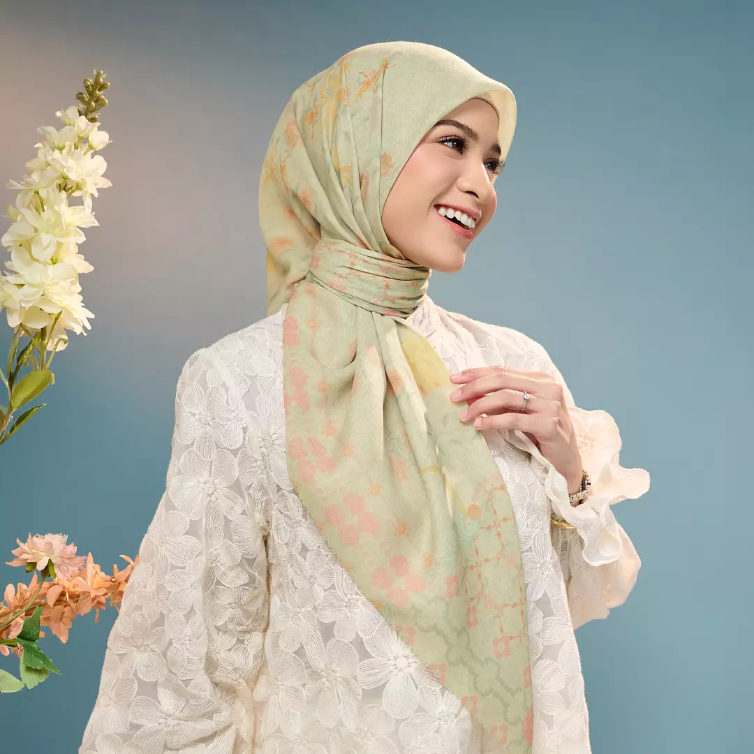 [INCLUDE HARD BOX] ZM Zaskia Mecca - Scarf Bunga Pertiwi Edisi Cut Nyak Meutia Green | Material Voal Alaska Premium | Hijab Motif Segi Empat