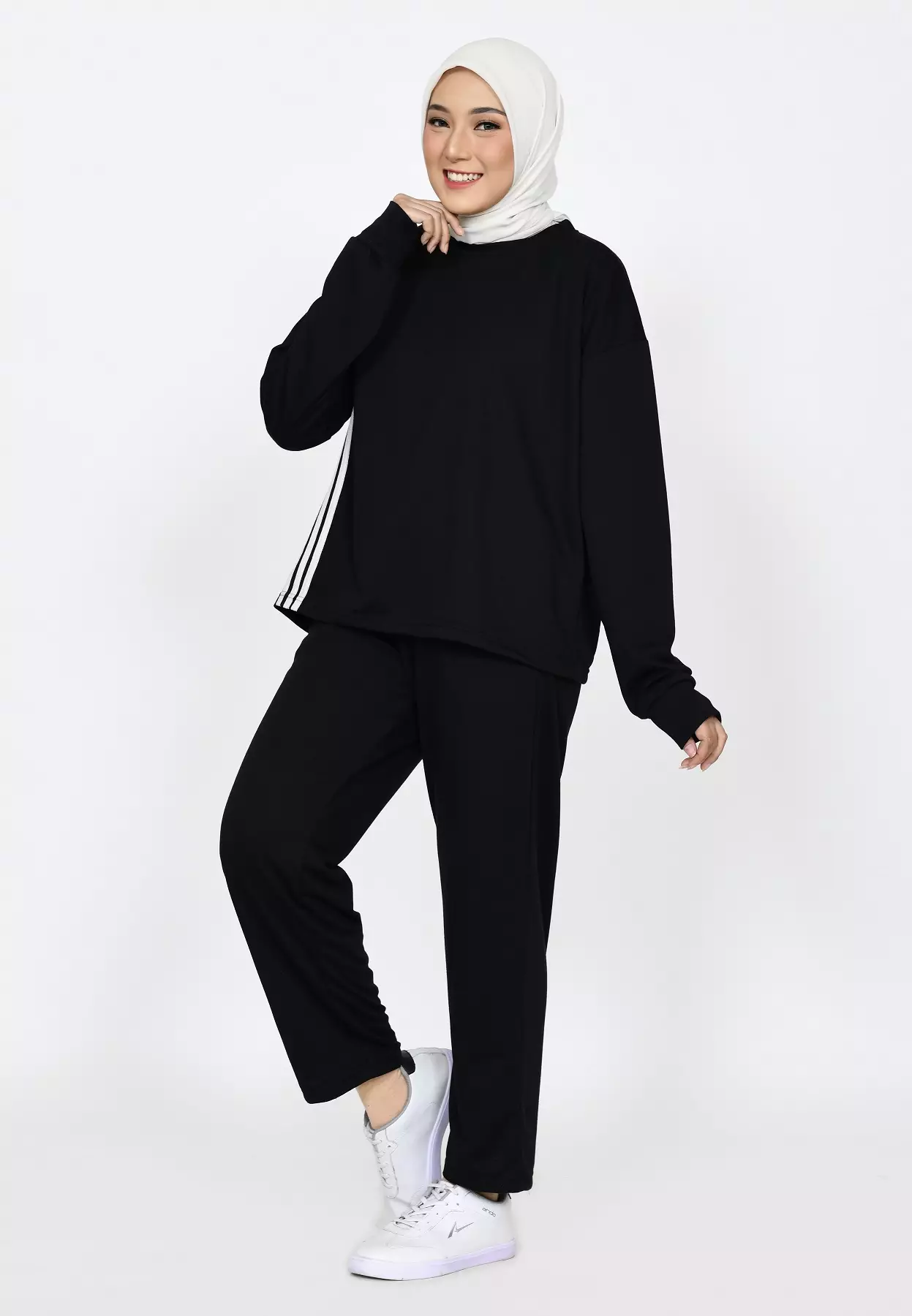 SET Training Sporty Trisya