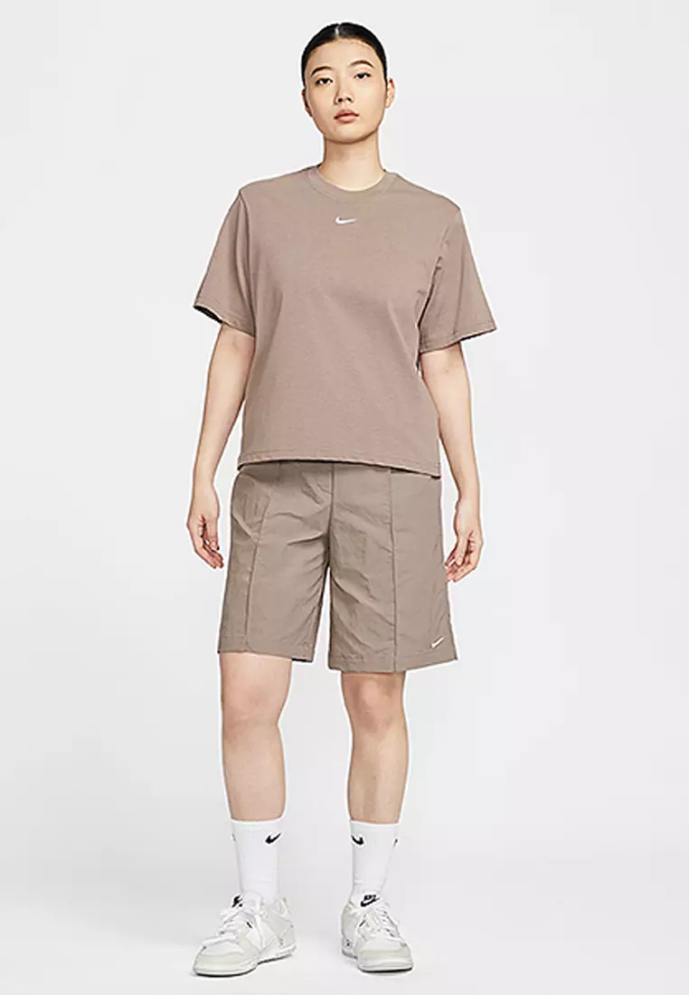 Sportswear Everything Wovens High-Waisted 9" Shorts