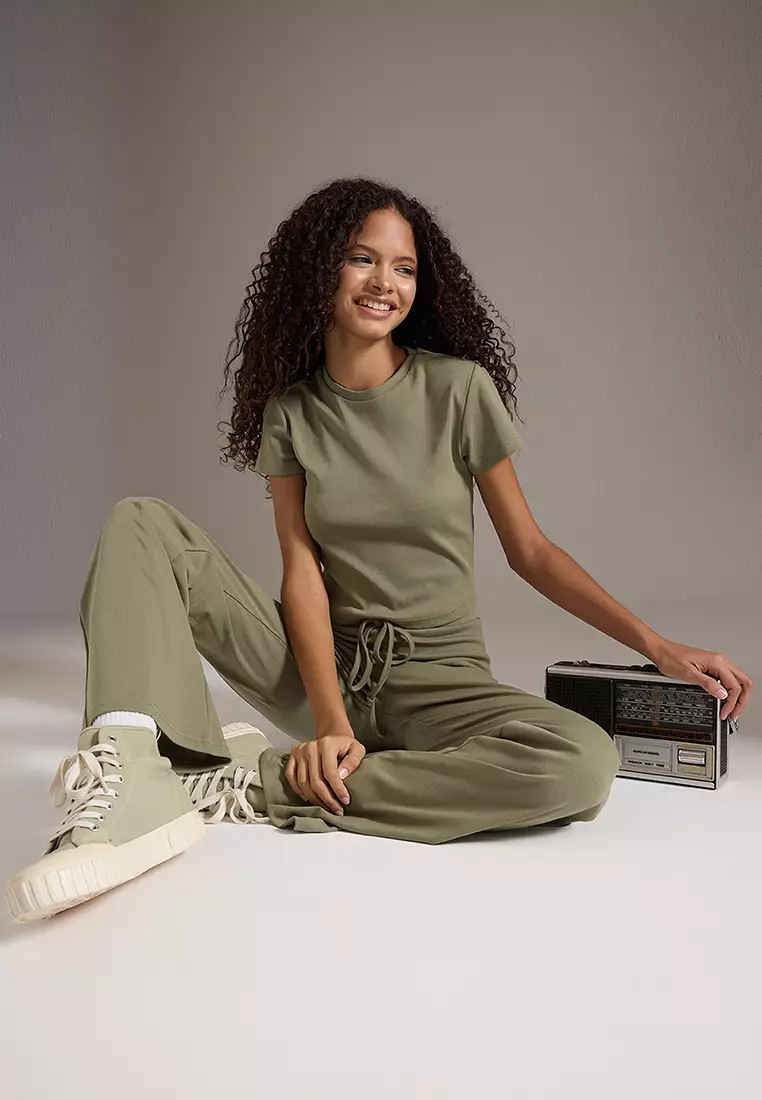 Khaki Fitted/Flexible Knitted Bottom-Top Set TWOSS25AU00053