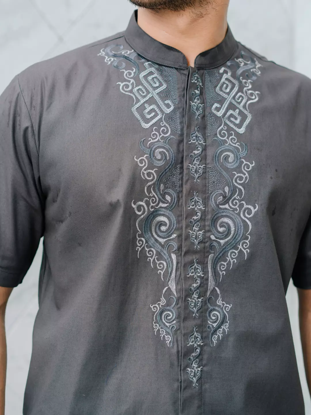 Adyatma Baju Koko Bordir Pria COTTON COMBED TWILL Dark Grey Regular Fit Baju Muslim Pria Lengan Pendek