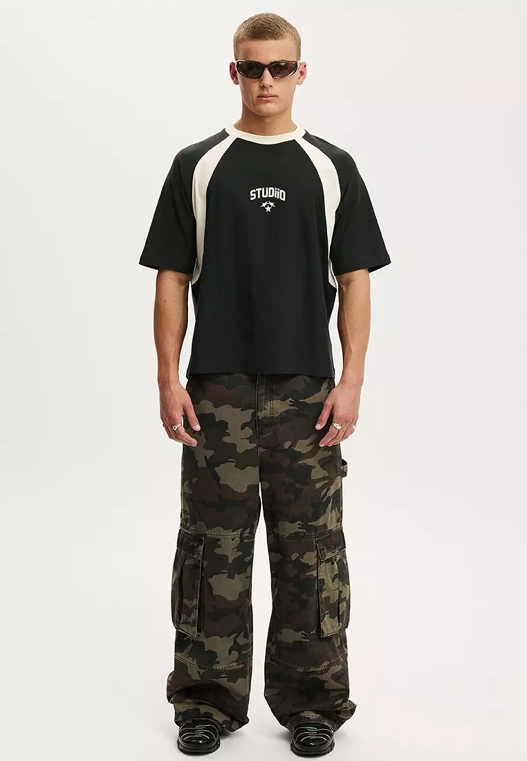 Cropped Fit Graphic T-Shirt