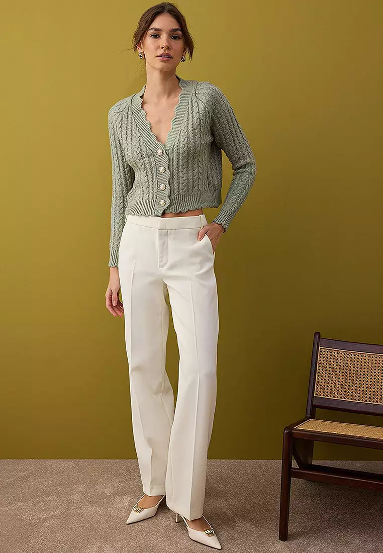 Soft Textured Pearl Button Detailed Crop Knitwear Cardigan