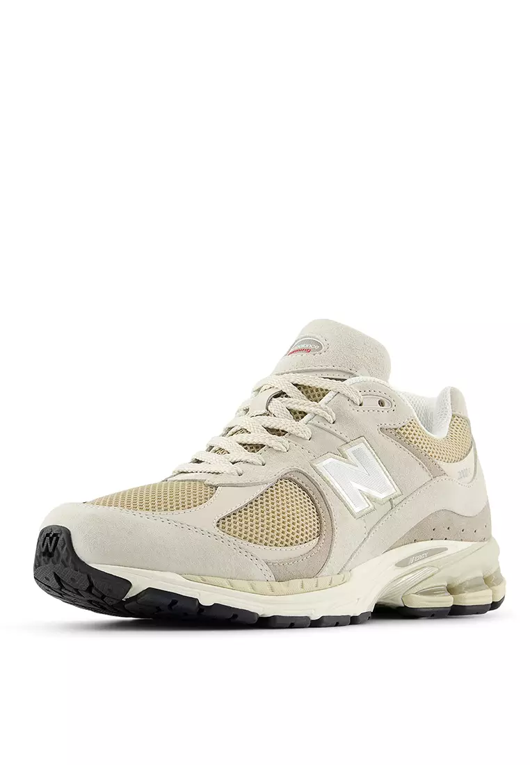 2002R Classic Lifestyle Shoes