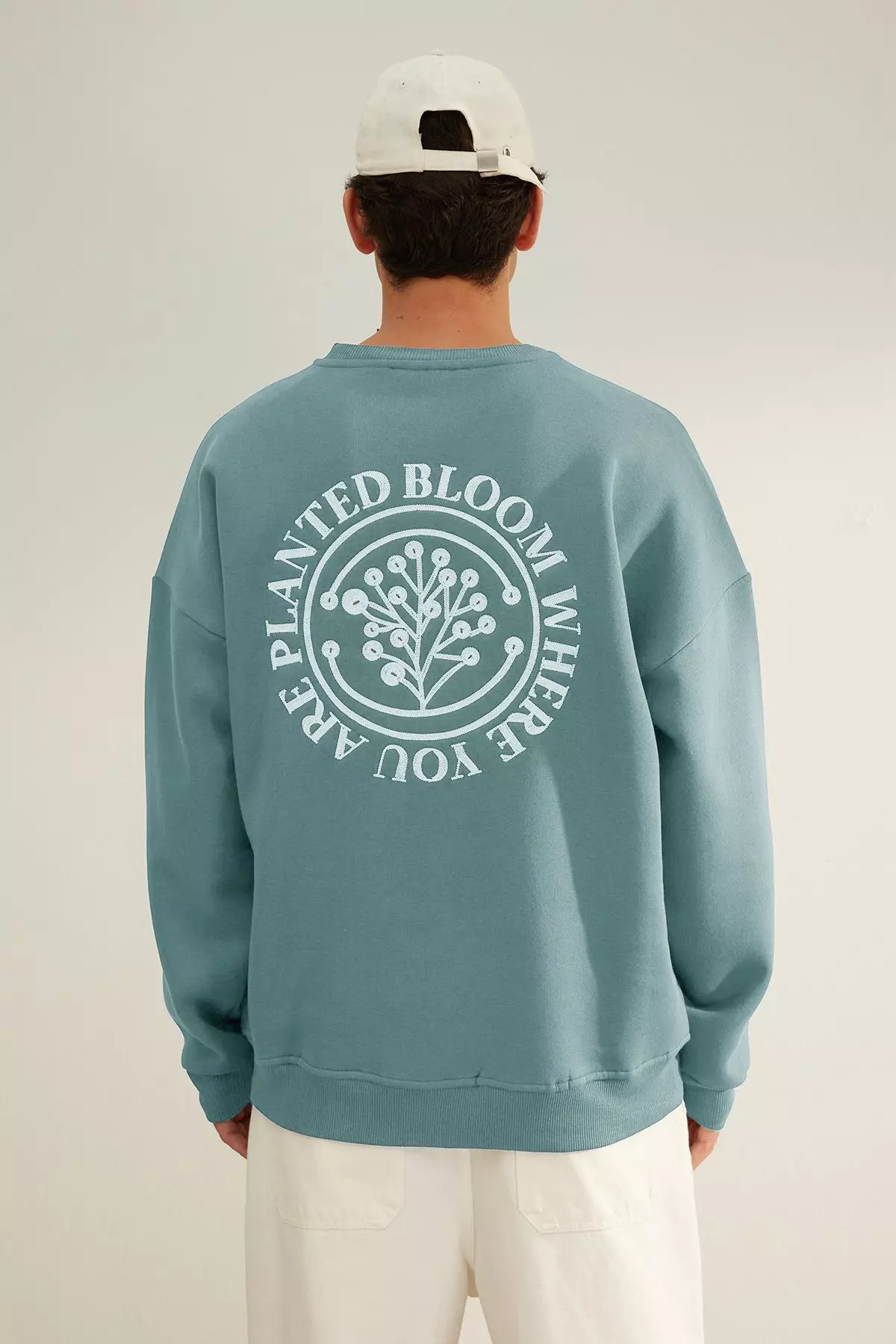 Mint Oversize/Wide Cut Floral Embroidered Fleece Lined Cotton Sweatshirt Tmnaw24Sw00012