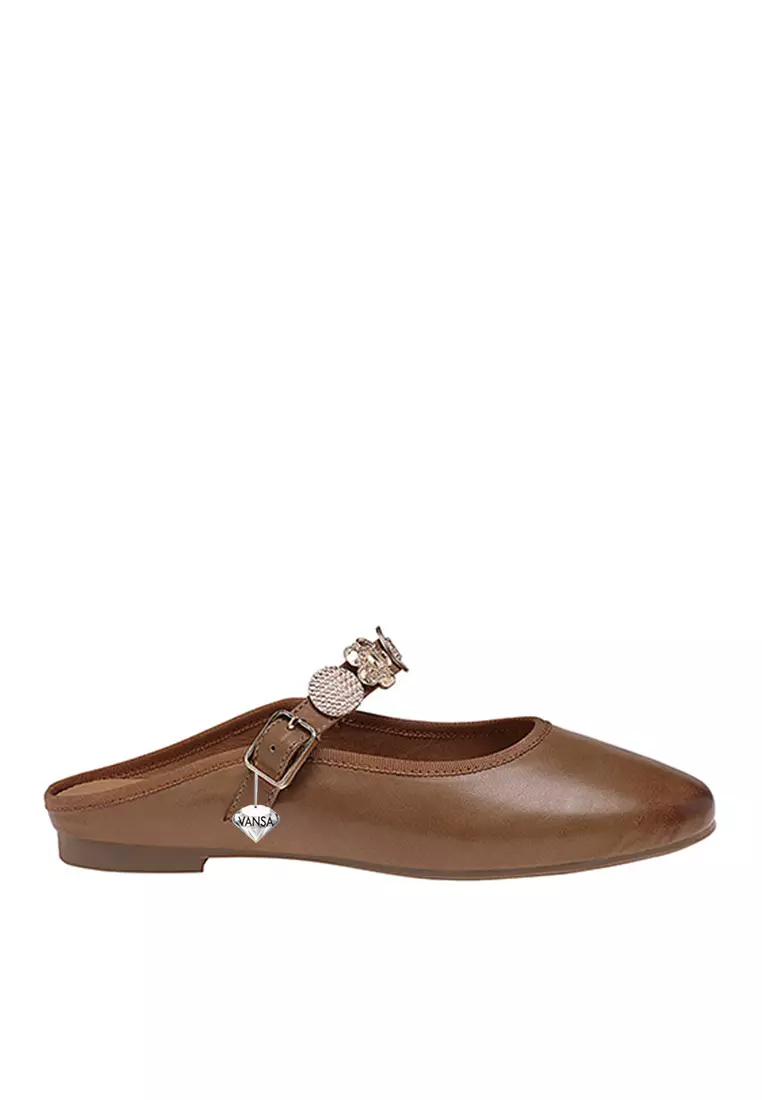 Discount on Twenty Eight Shoes  shoes - SKU: VANSA Top Layer Washed Cowhide Metal Buckle Flat Sandals VSW-Ff-0621