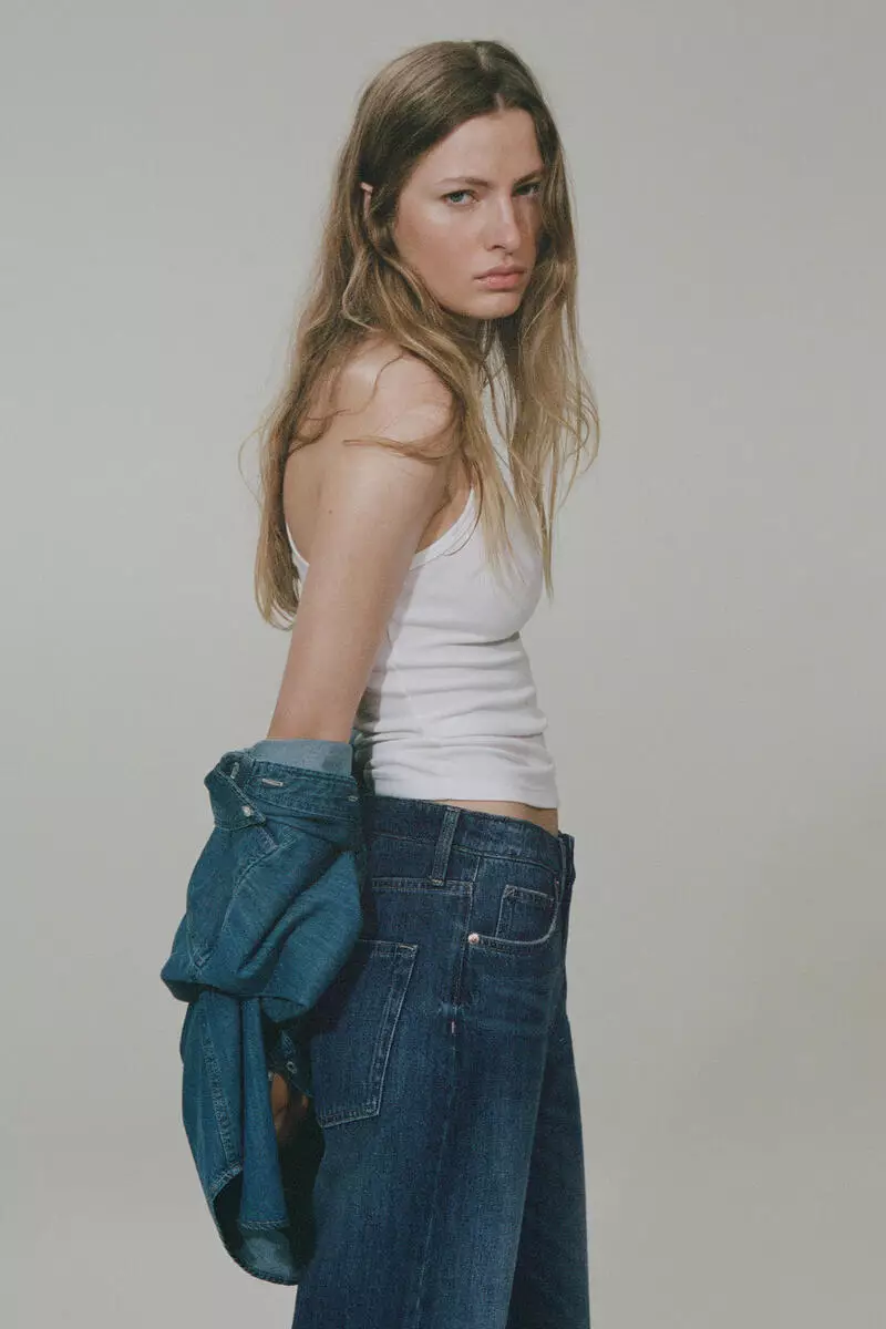 Wide High Waist Jeans