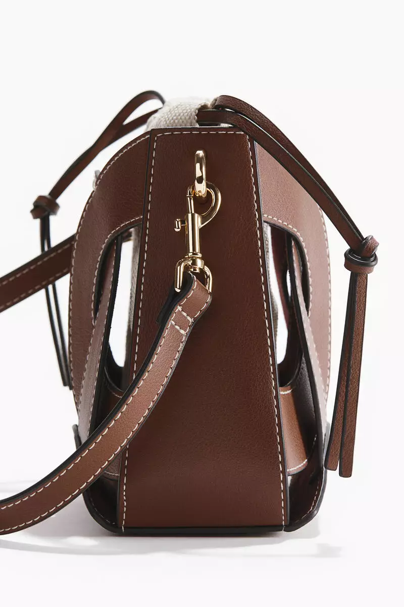 Crossbody bucket bag
