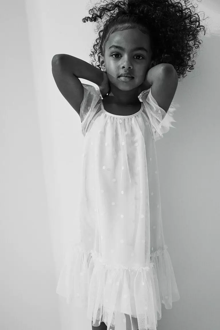 Butterfly-sleeved tulle dress