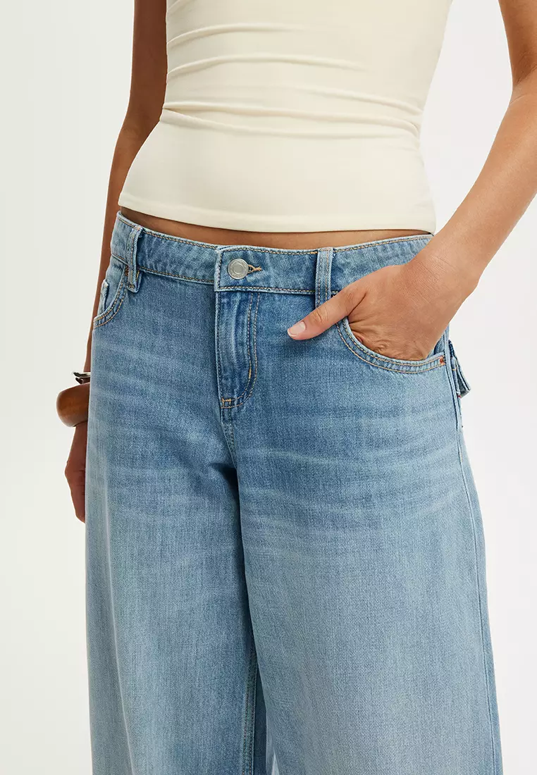 Low Rise Wide Jeans