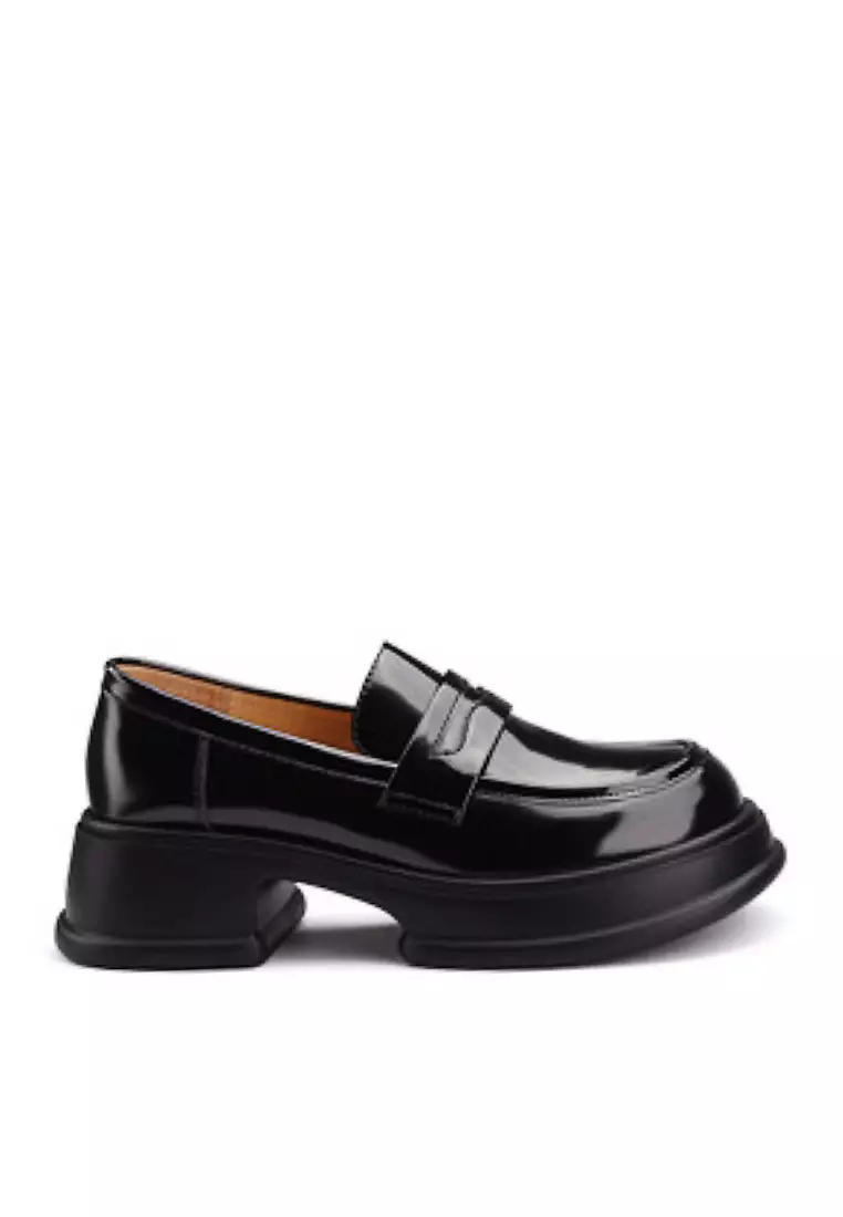 Discount on Twenty Eight Shoes  shoes - SKU: VANSA Simple Round Toe Loafers VSW-F77688