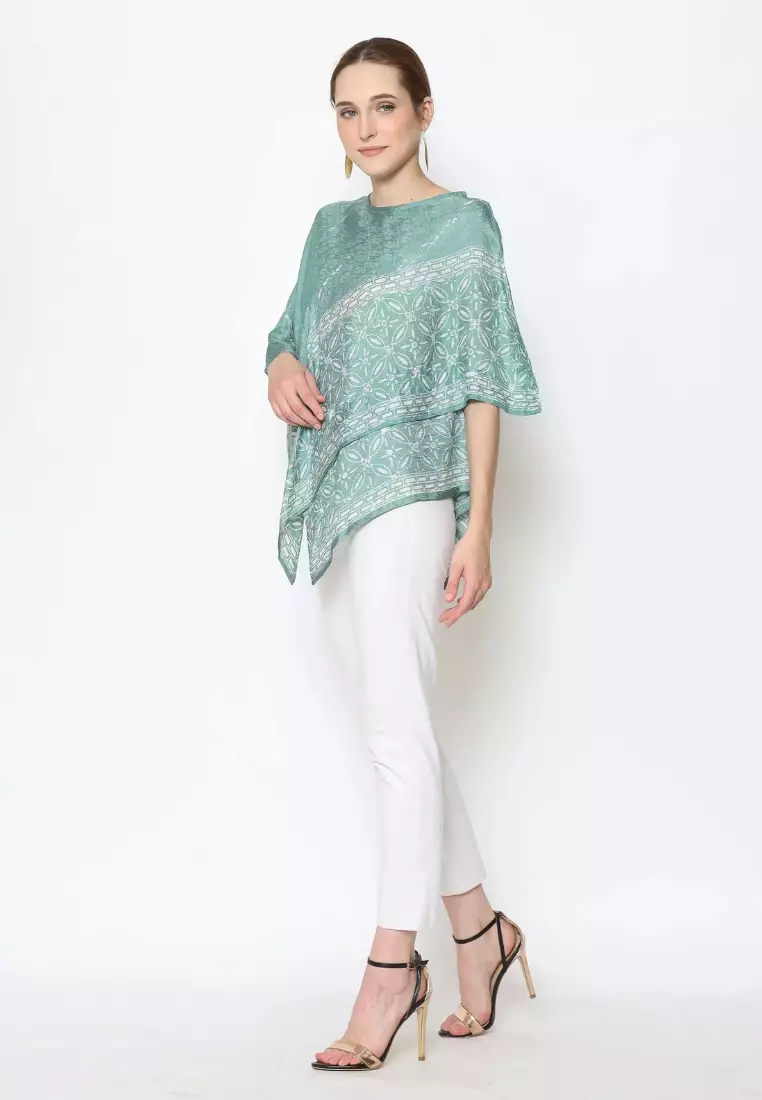 Rinjanie Batik - Motif Batik Kontemporer - Blouse Zigzag Greentea - Batik Kantor Modern - Blouse Batik Wanita Warna Pastel - Blouse Batik Modern Asymmetric - Batik Cap Mix - MAHG - GT