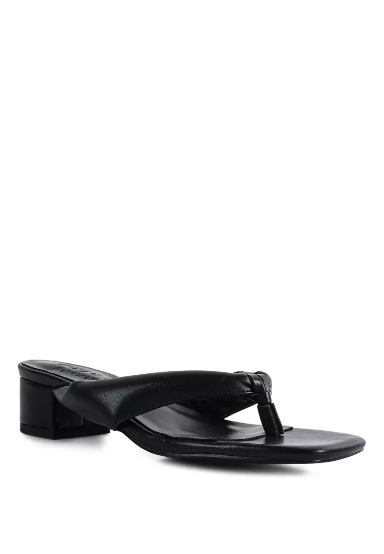 Black low heel thong sandals