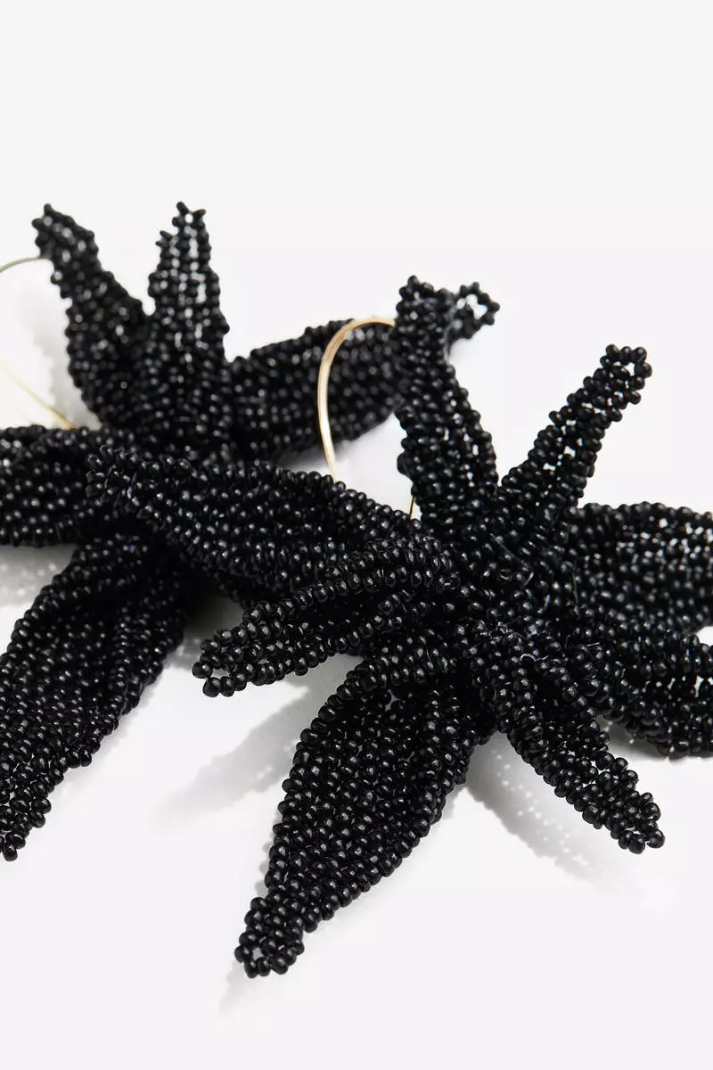 Starfish-shaped glass-bead earrings
