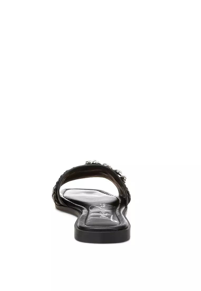 Sandal Datar Diamante dalam Warna Hitam