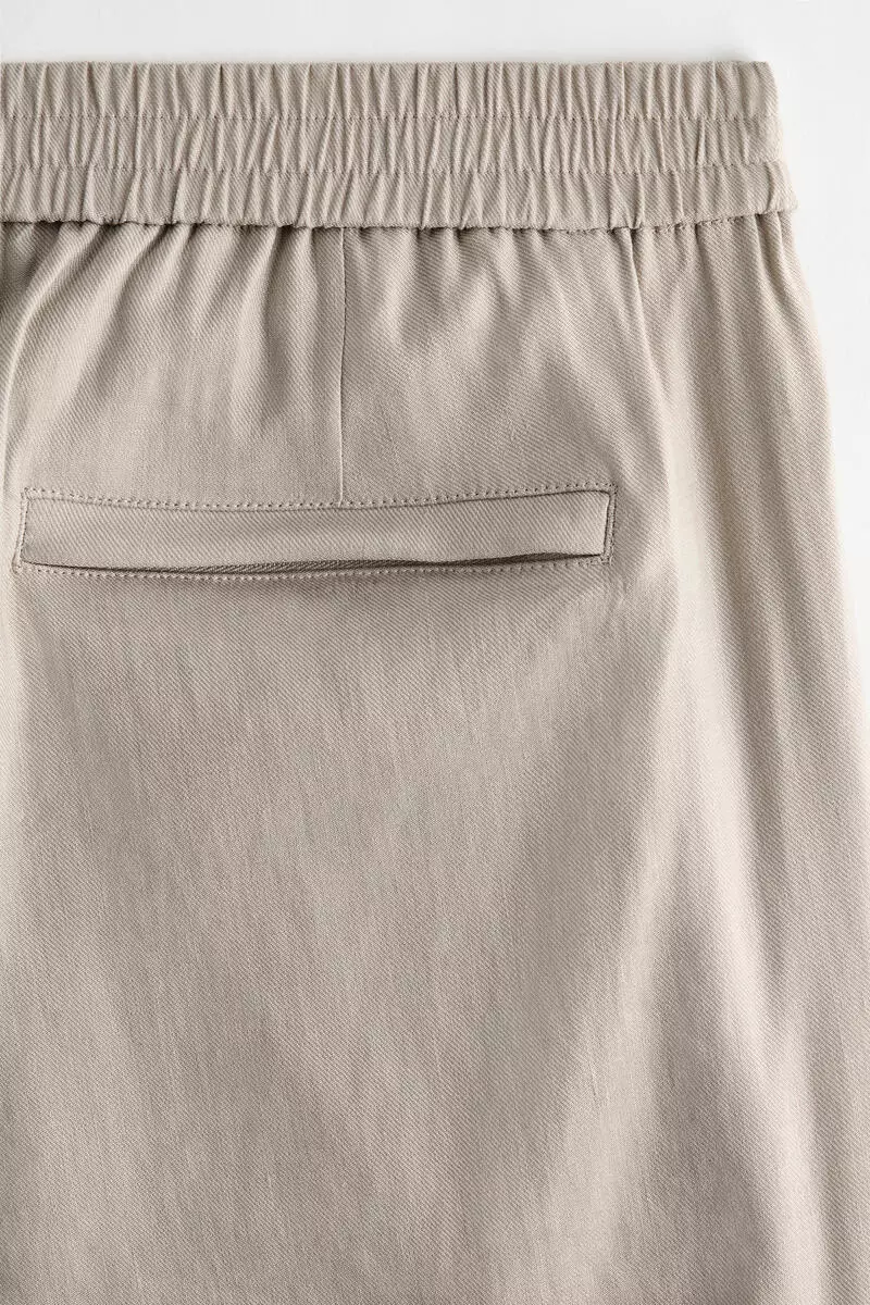 Relaxed Fit Linen-blend shorts