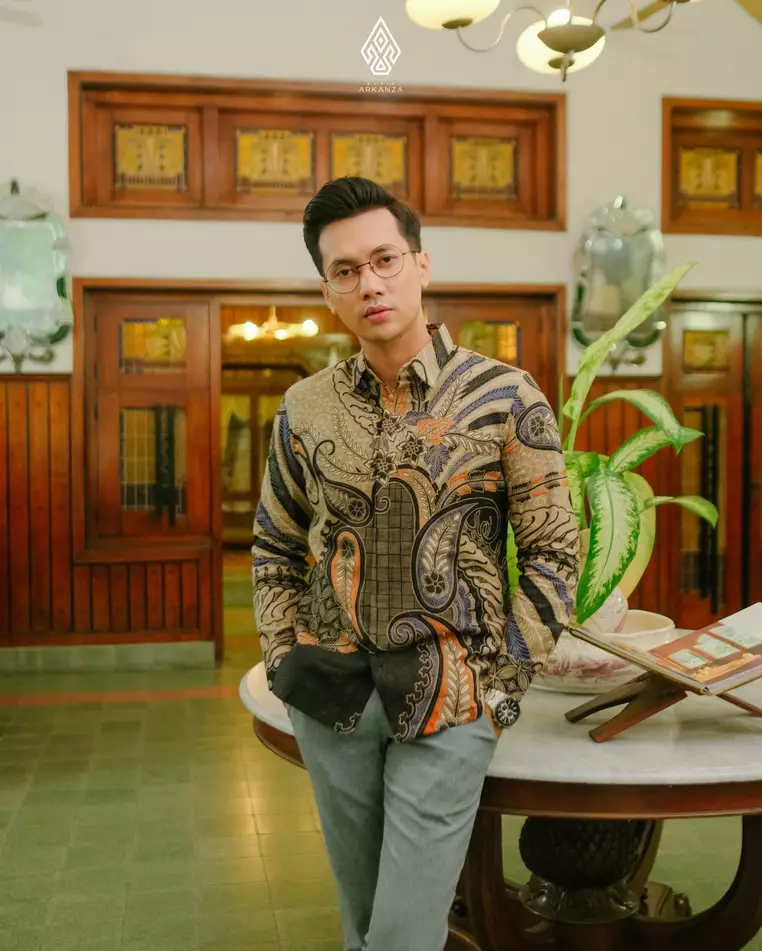 Kemeja Batik ARKANZA Motif Menoreh Lengan Panjang Lapis Furing Slimfit Katun Premium