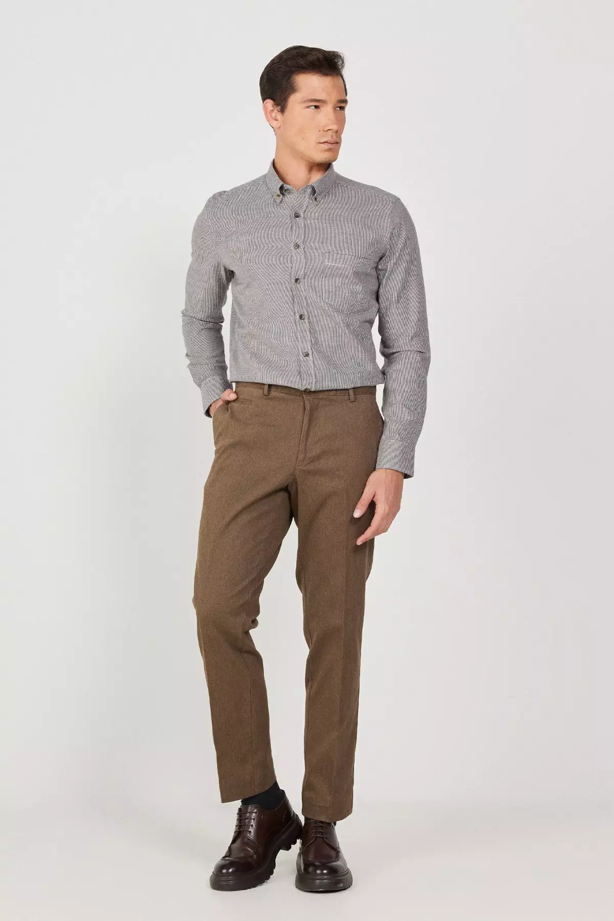 Comfort Fit Relaxed Cut Side Pocket Cotton Diagonal Patterned Trousers
