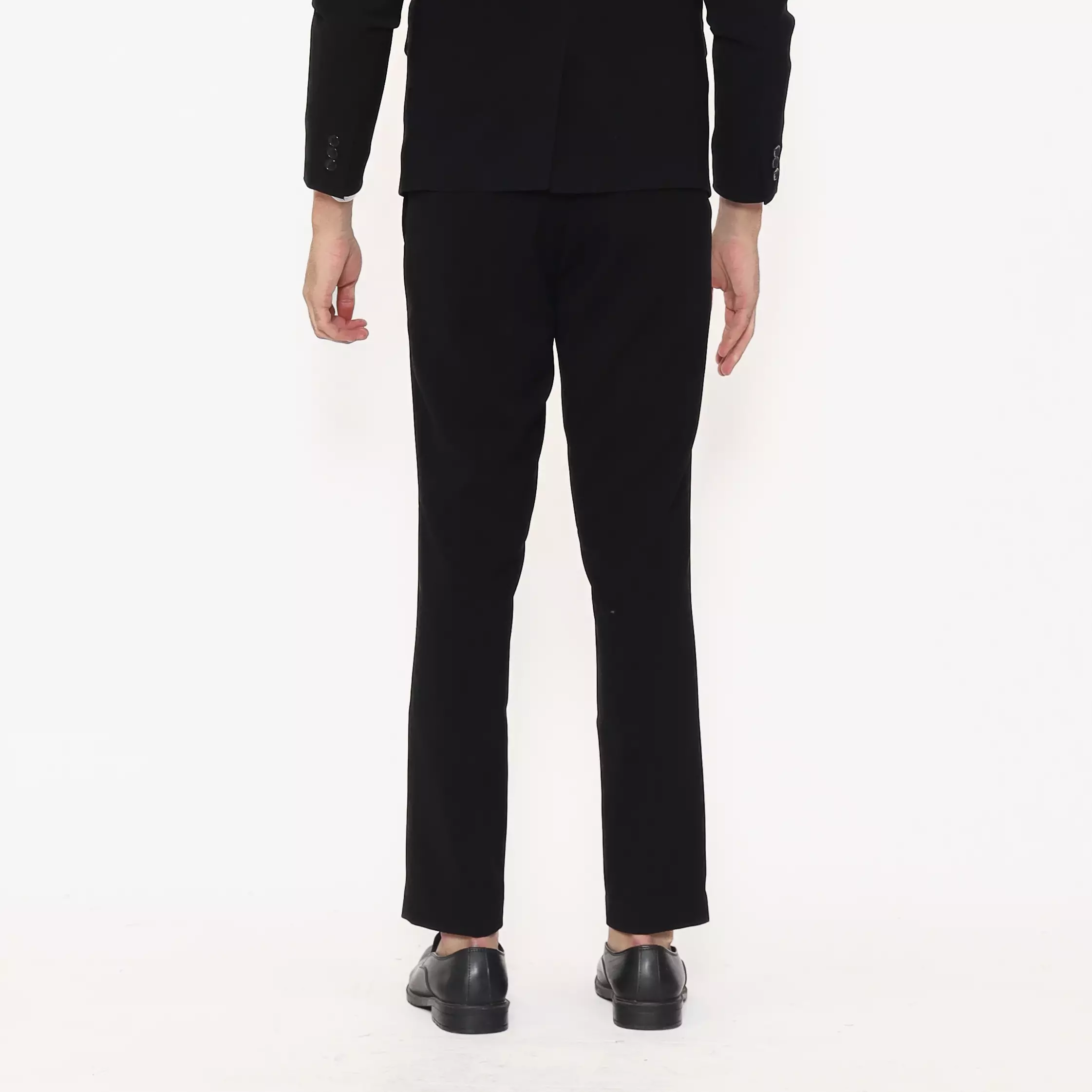 Lawell Celana Pria Warna Jet Black – Motif Garis Halus – Keegan