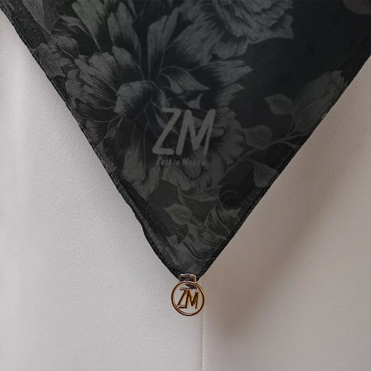 [INCLUDE HARD BOX] ZM Zaskia Mecca - Karisma Emerald Silky Voal Primadona Series Hijab Motif Segi Empat Scarf