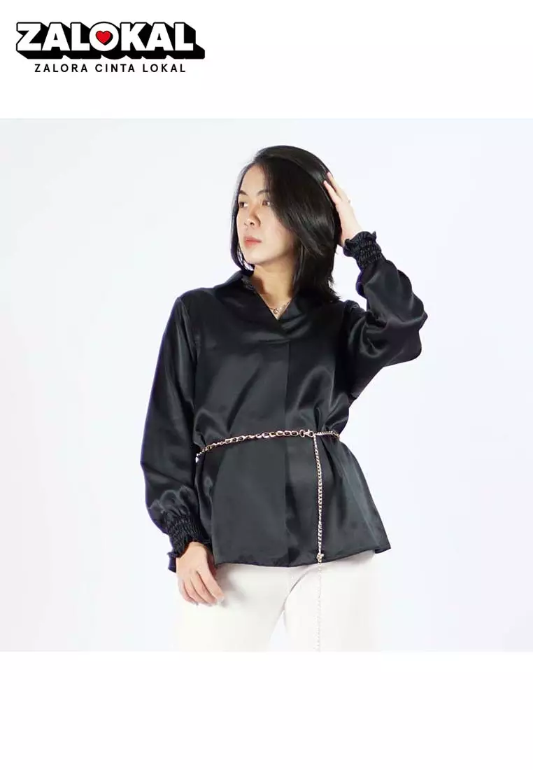  SAFIRE Top Satin Blouse Satin Gaya Korea Blus Elegan Krah V - Hitam
