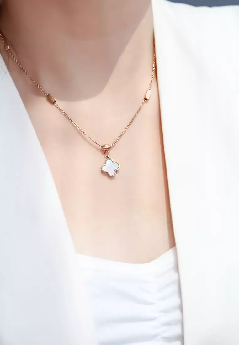 Adele Four-Leaf Clover Reversible Fancy Chain Necklace in Rose Gold