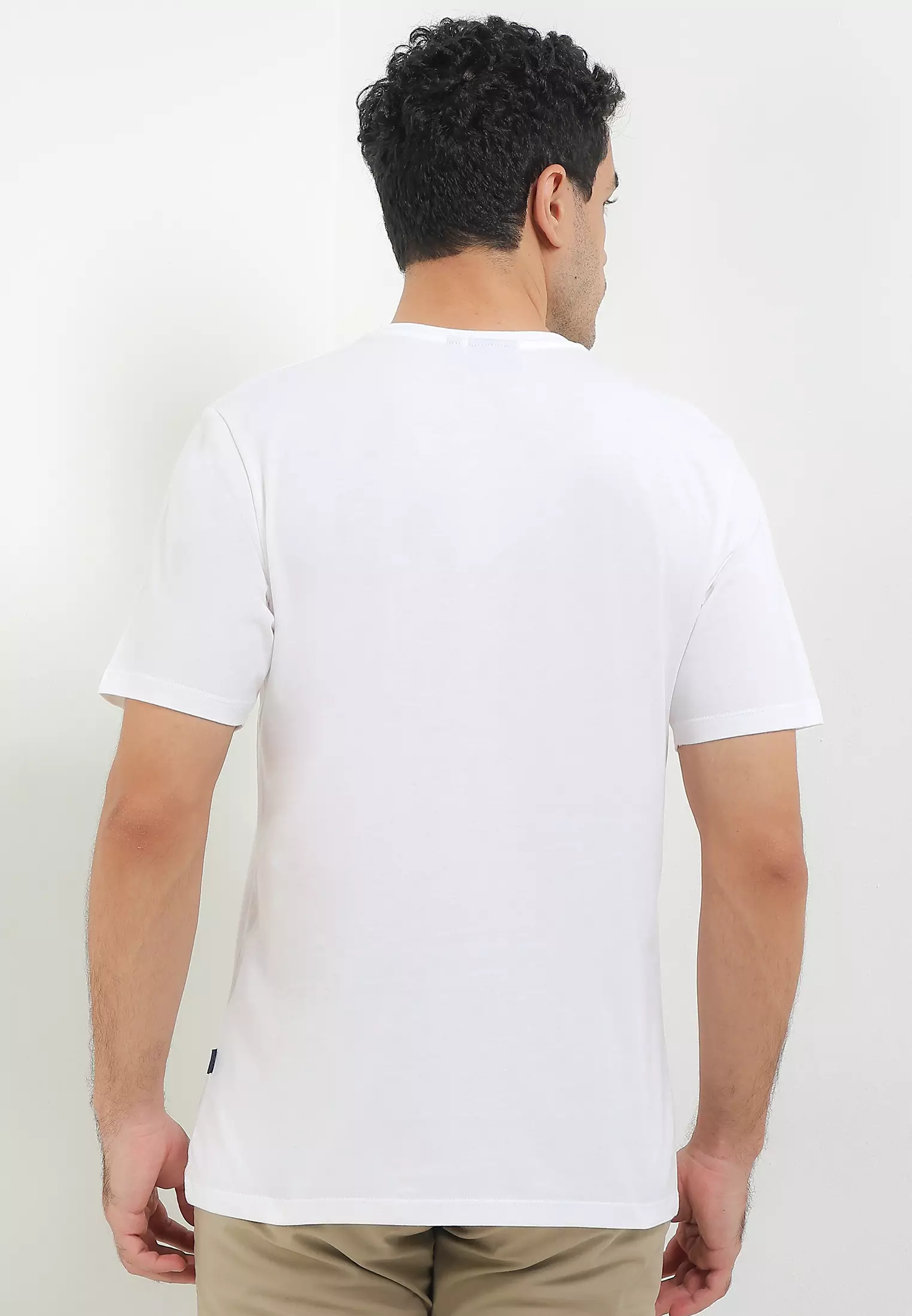 Cressida Graphic Regular T-Shirt White - J056P