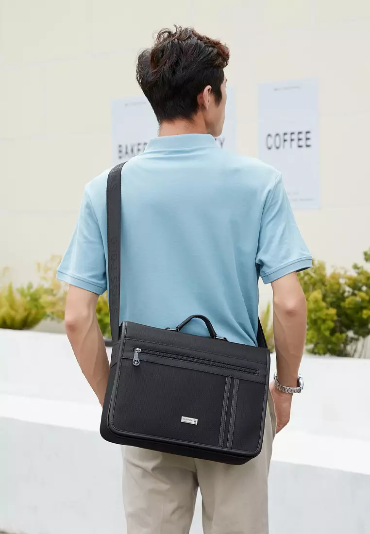 Men's Messenger Bag / Sling Bag / Crossbody Bag (Tas Selempang Pria) - Hitam