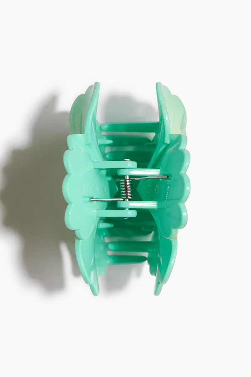 Flower-shaped hair claw