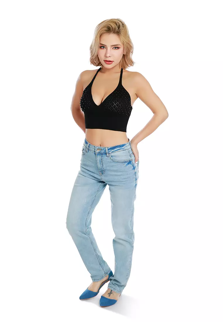 Atasan Leher Halter Rajutan Trim Mutiara dalam Warna Hitam