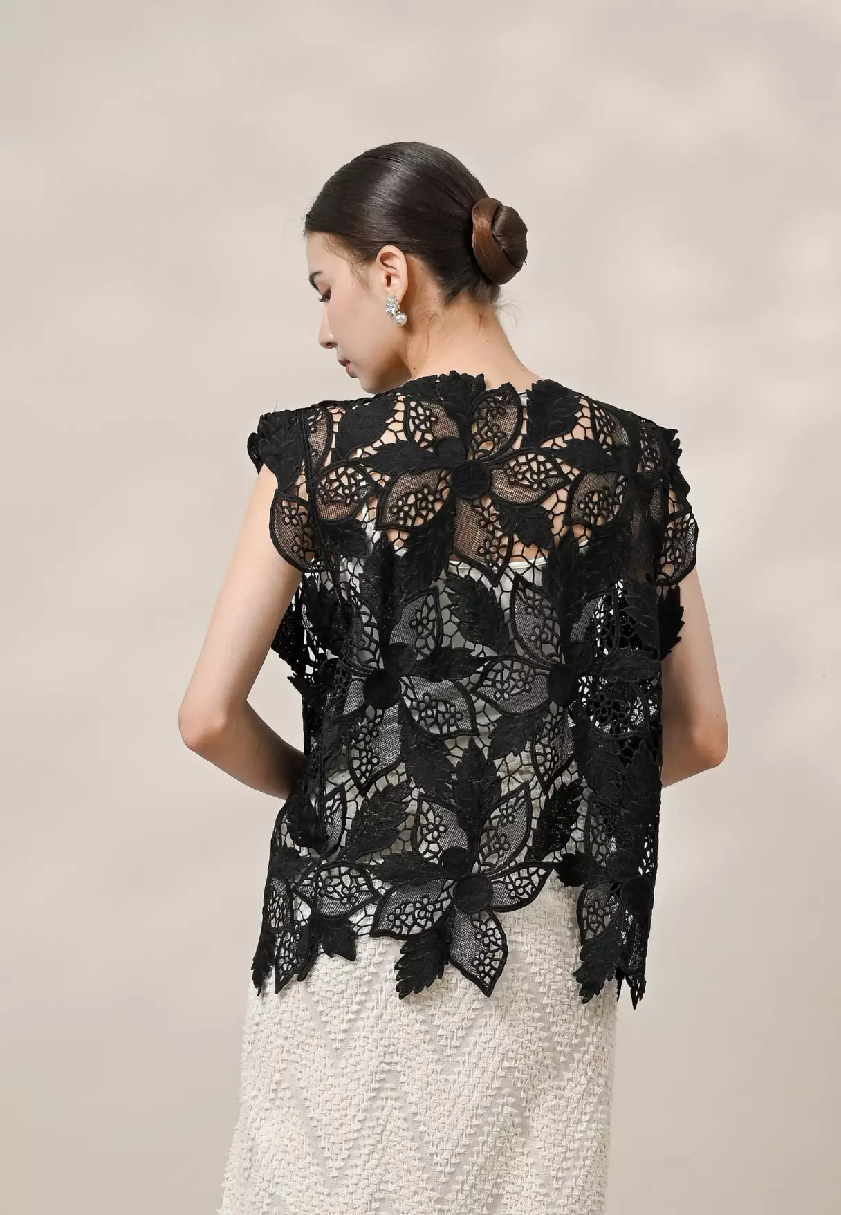 Sorrel Vest - Obsidian