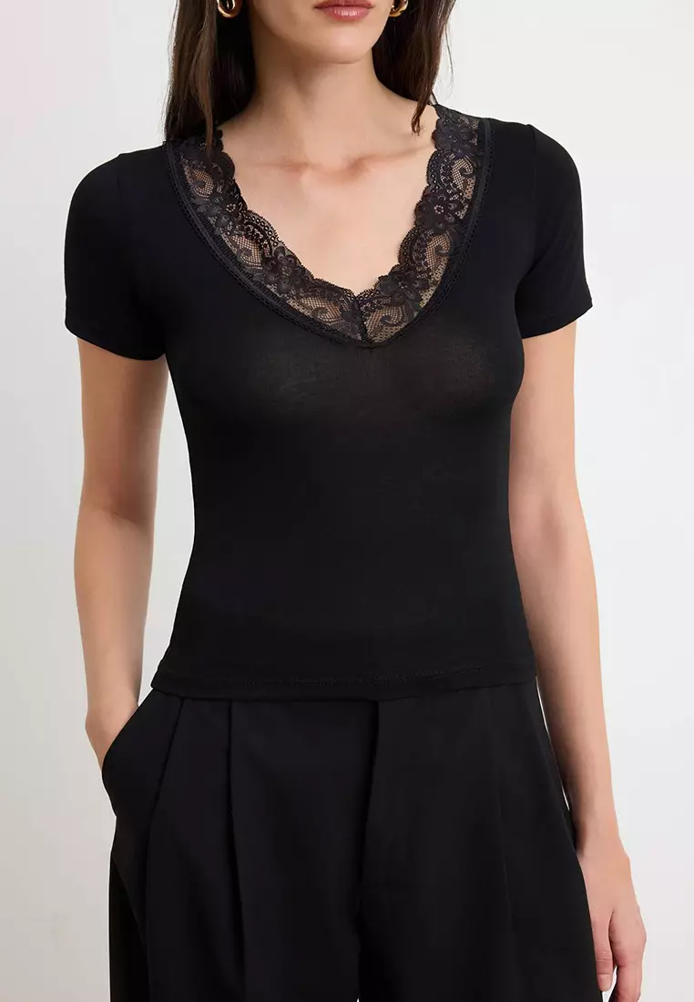 Black Regular/Normal Fit V-Neck Short Sleeve Lace Detailed Soft Knitted Blouse Twoss26Bz757