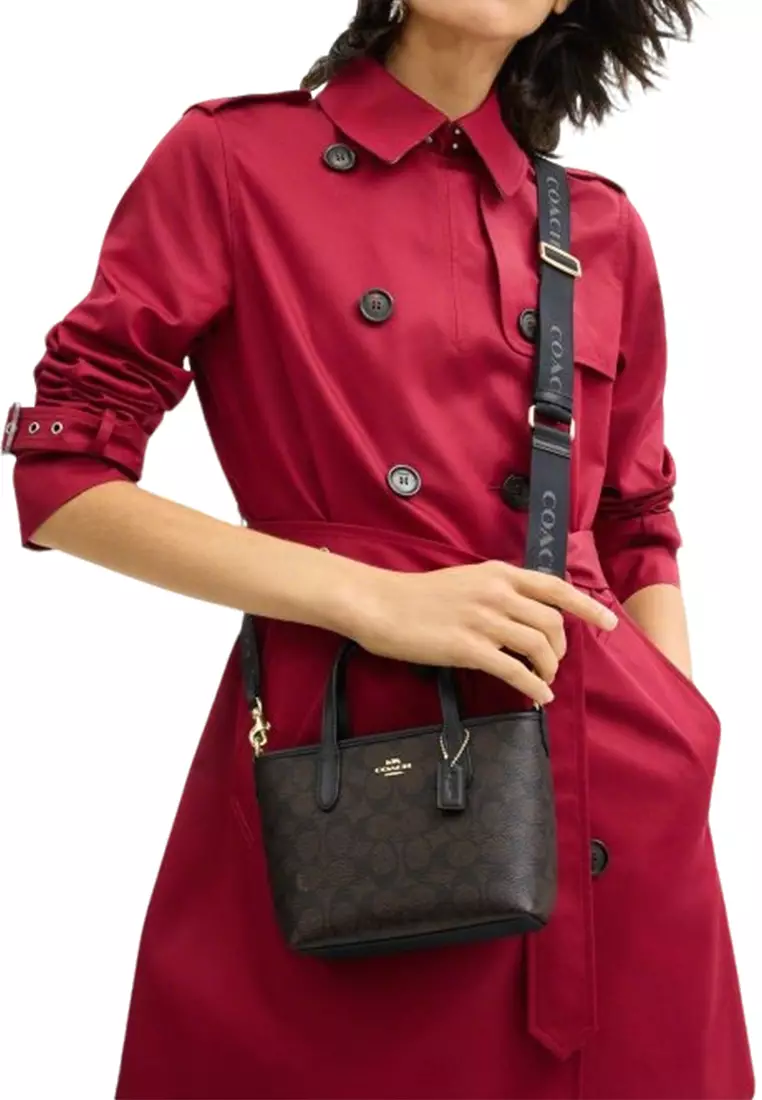 Women's Shoulder Bag in Walnut Wood Color with Black CW032