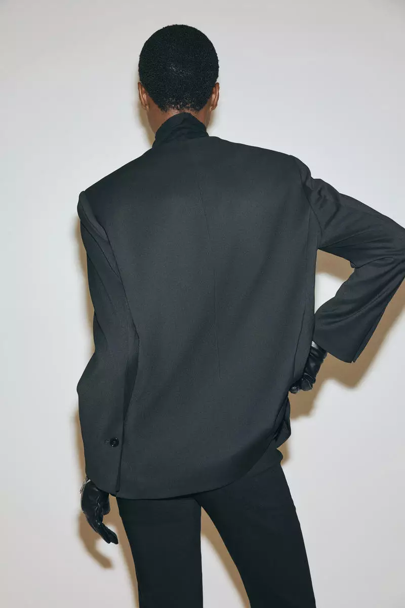 Collarless blazer