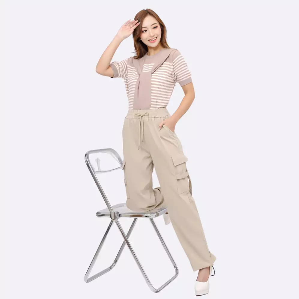 Tessa Elastic Waist Cargo in Cream