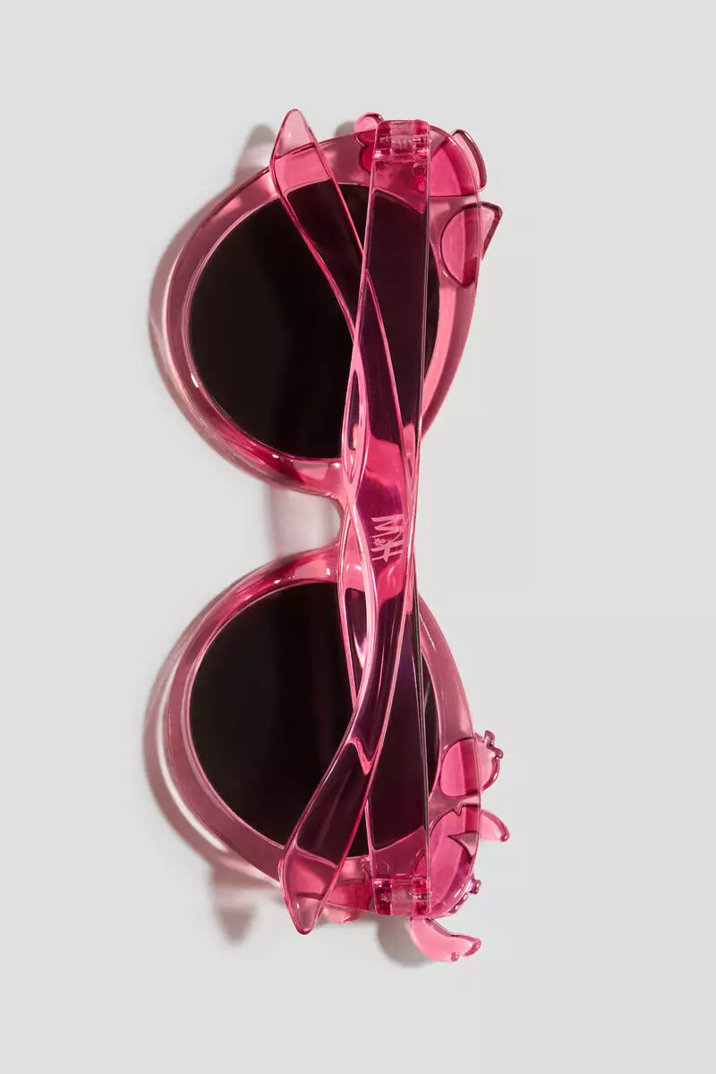 Appliquéd sunglasses