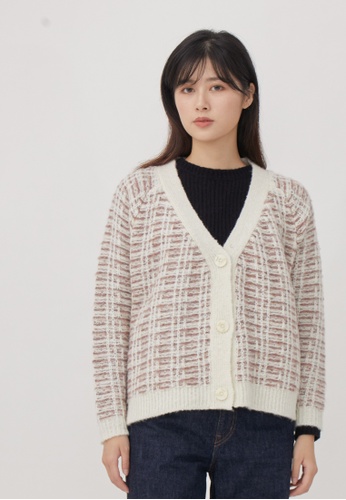 white cropped v neck sweater