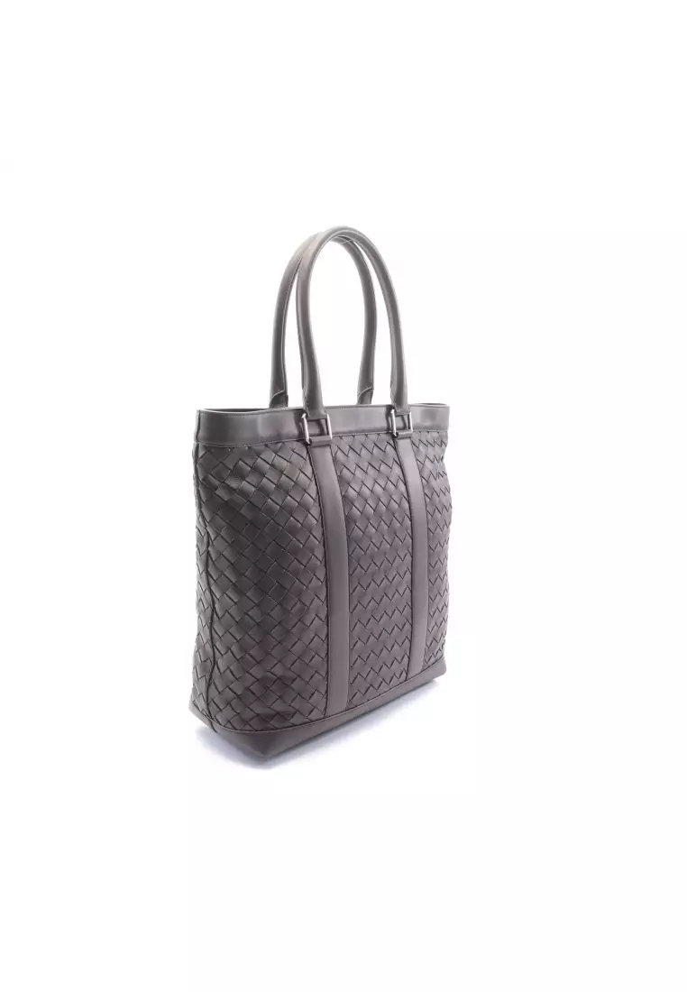 Bottega veneta intrecciato discount leather handbag top handle