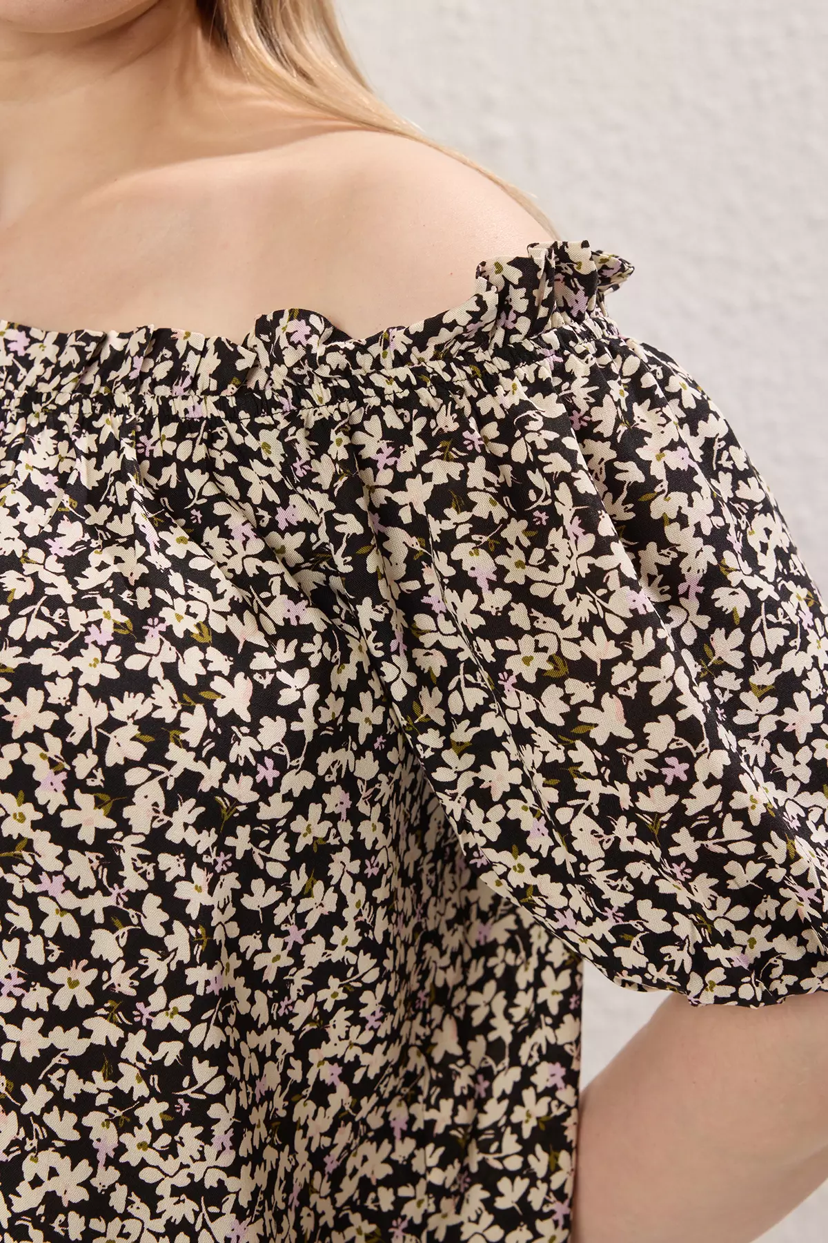 Plus Size Floral Low Shoulder Blouse