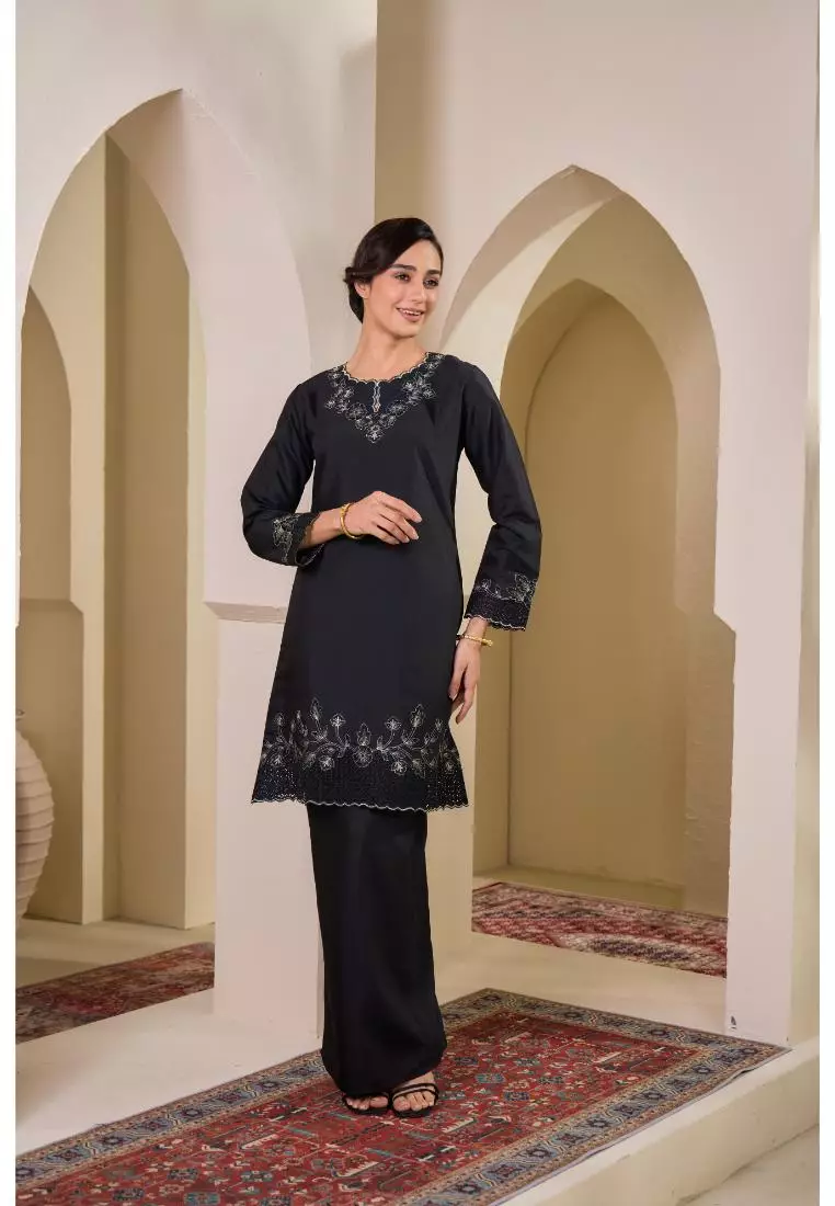 Kurung Moden Sulam Maleeka