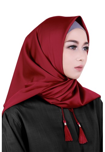 Harga Cotton Bee Shelby Square Hijab - Red Maroon 